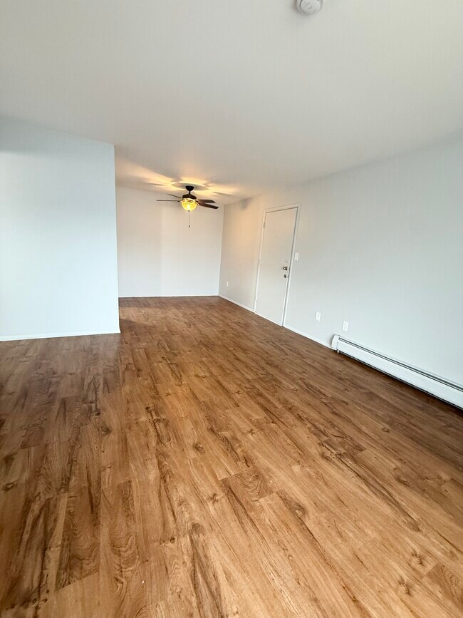 Foto del edificio - 2969 Four Towers Dr