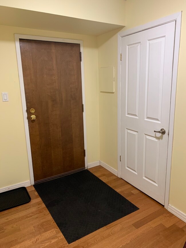 Entry with storage closet - 11011 86 Av NW