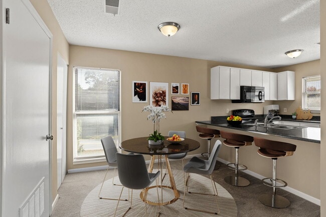 Foto del edificio - 2601 Duncan Chapel Rd