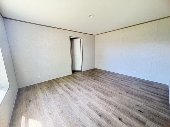 Building Photo - 4514 San Juan Dr S