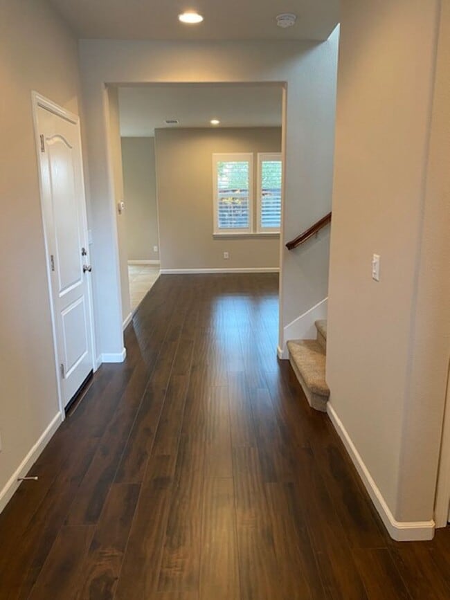 Building Photo - Immaculate Rocklin home- Available 4/15