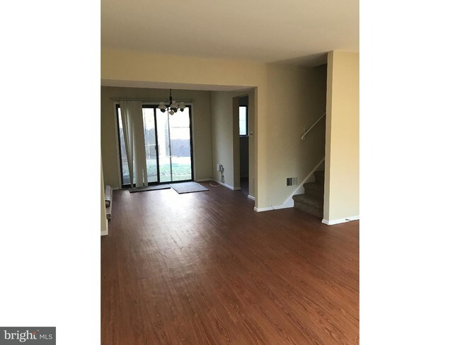 Building Photo - 109 Poplar Ct