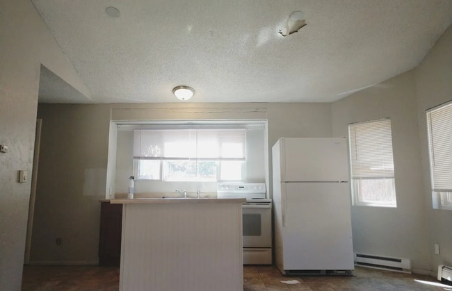 Foto del edificio - 2 Bed, 1 Bath Duplex