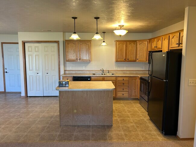 Foto del edificio - 3808 W 93rd St