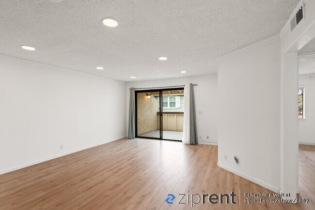 Foto del edificio - 3152 Kimber Ct