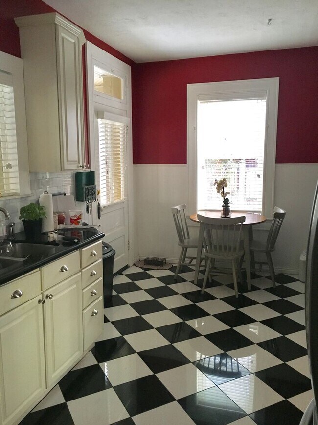 Foto del edificio - Charming Victorian Home Near the University of Utah