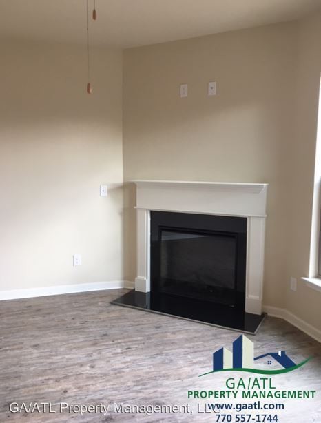 Building Photo - 611 Langley Farms Dr