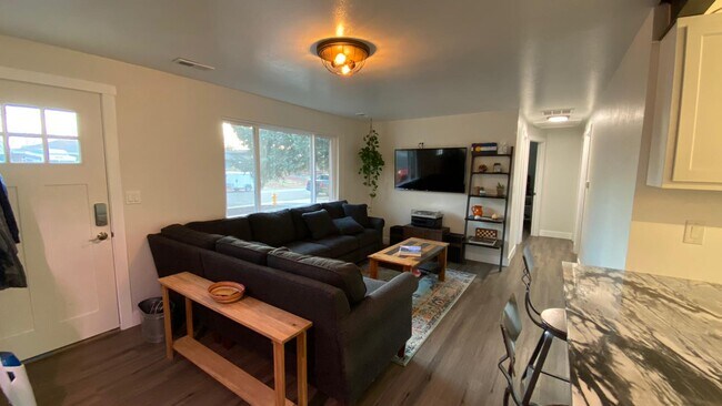 Building Photo - 12863 E Park Lane Dr