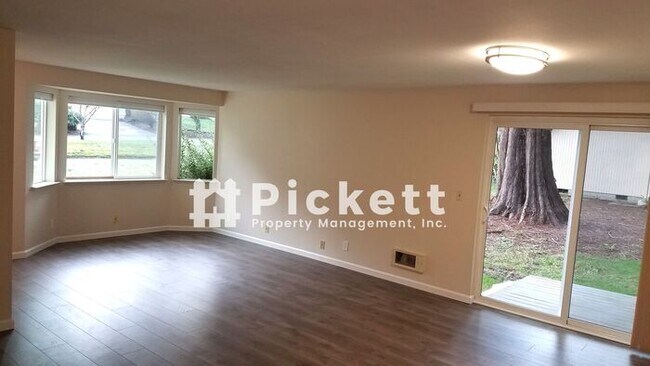 Foto del edificio - 2 Bedroom Duplex in Central Kitsap