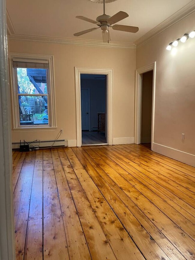 Building Photo - 146 Trenton St