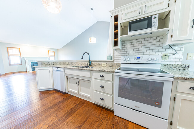 Updated granite countertops - 3140 Buckmoor Ct