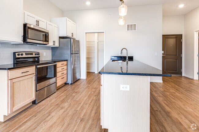 2HAB, 2BA - 977 ft² - Aurora Vista