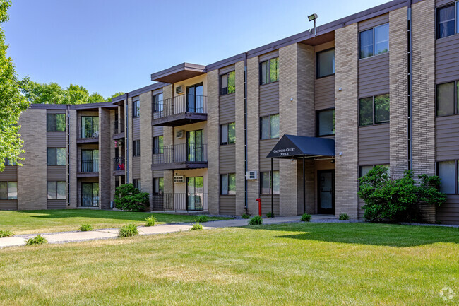 Foto del edificio - Oakwood Court Apartments