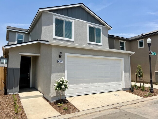 Building Photo - Stunning Brand-New 3-Bedroom Home in Gated...