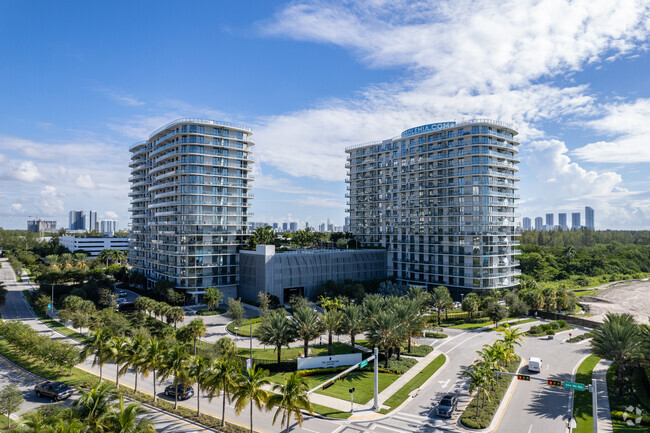 Foto del edificio - The Shoreline at Sole Mia