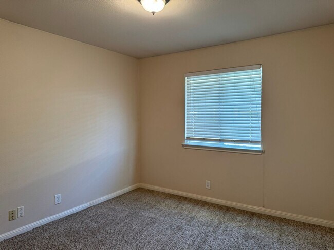 Building Photo - 8462 Favero Cove