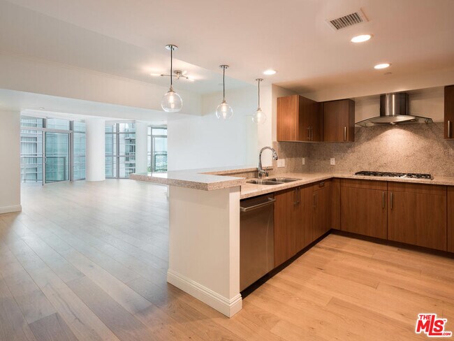 Foto del edificio - 13650 Marina Pointe Dr