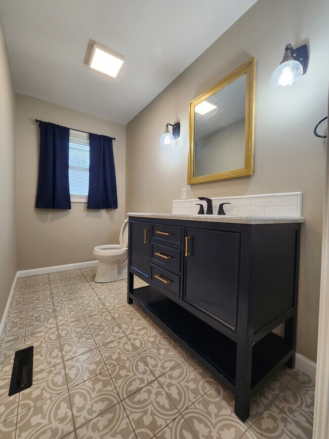 Building Photo - 1508 Johnson Blvd