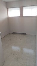 Building Photo - 1200 N Ventura Rd