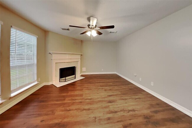 Building Photo - 6419 Old Hickory Dr