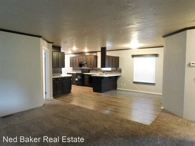 Building Photo - 3 br, 2 bath House - 4718 Deepwood Lp NE