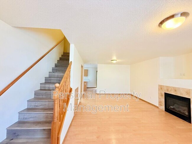 Foto del edificio - 5621 NE 64th Street