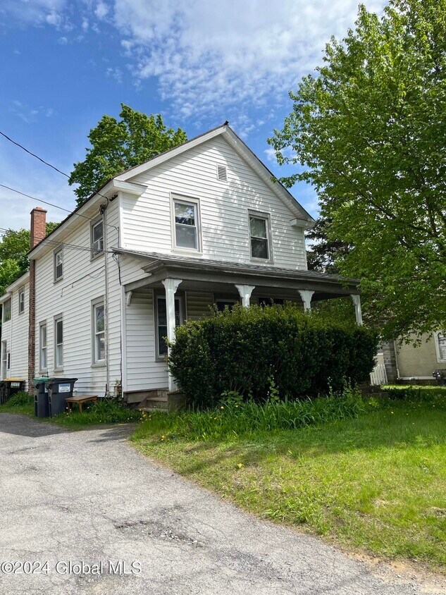 Primary Photo - 182 Kingsley Rd