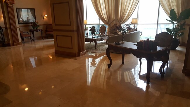 Lobby Waiting Area - 4280 Galt Ocean Dr