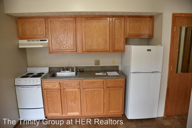 Building Photo - 1236 Green Valley Dr