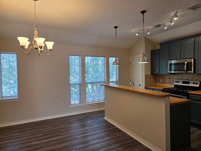 Foto del edificio - 1228 Welsh Ave