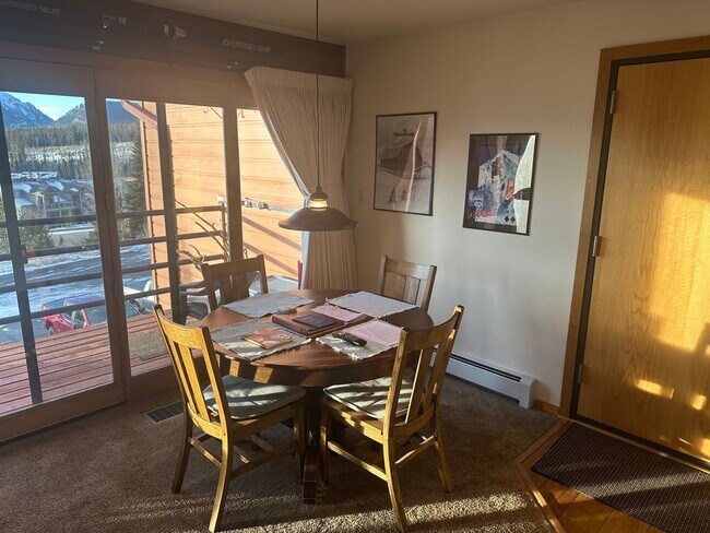Foto del edificio - Oct-Feb Winter Rental  -Timber Ridge Condo - Cozy 1 Bedroom/1 Bath w/Fireplace and Pull-out couch