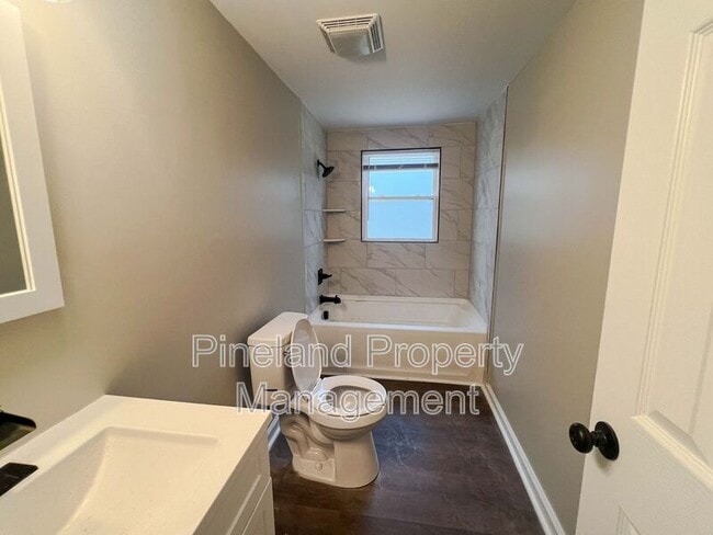 Building Photo - 2155 Goins Dr