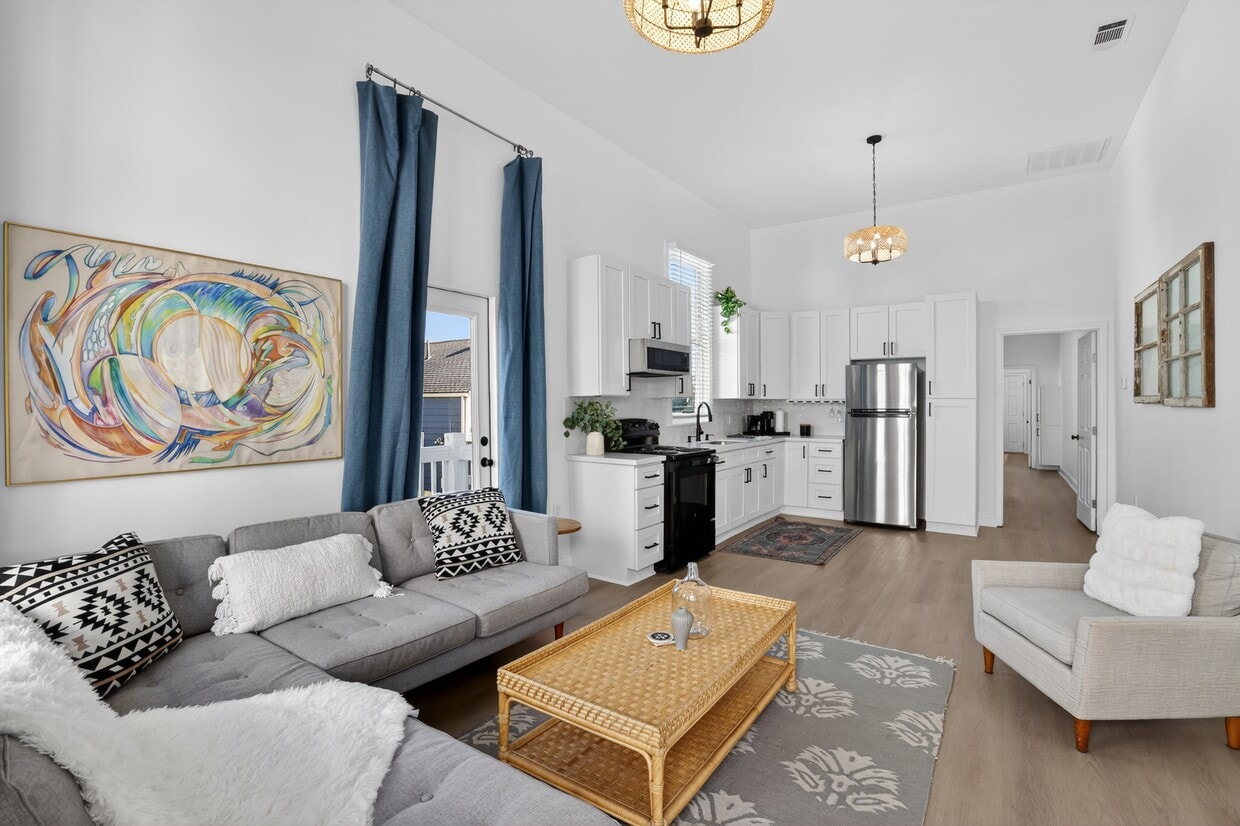 Photo - 3324 S Saratoga