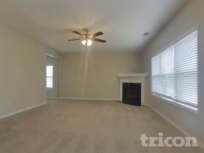 Foto del edificio - 111 Bethany Manor Dr