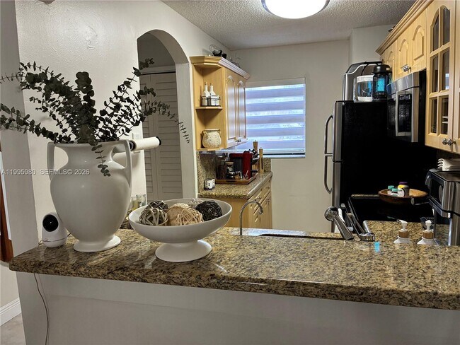 Foto del edificio - 6858 NW 173rd Dr