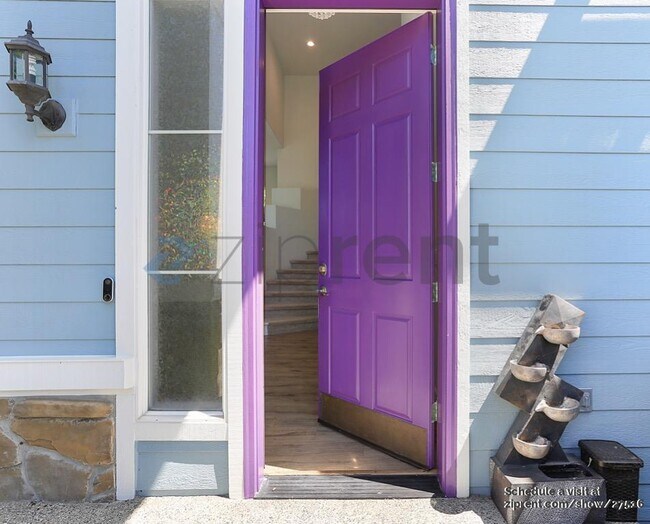 Building Photo - Unit