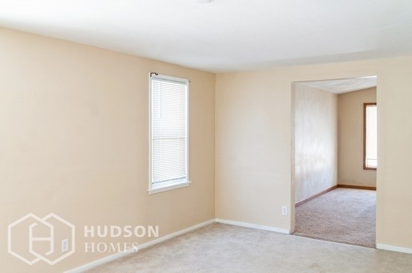 Building Photo - Now Available! 116 Mary St, Binghamton, NY,