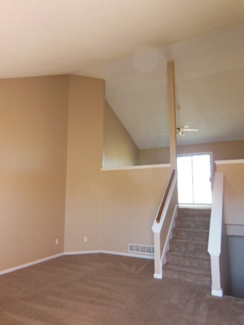 Building Photo - fall in love with this spacious duplex