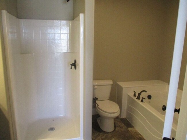 Foto del edificio - 3 Bed - 2.5 bath Town home in the heart of Cedar City!