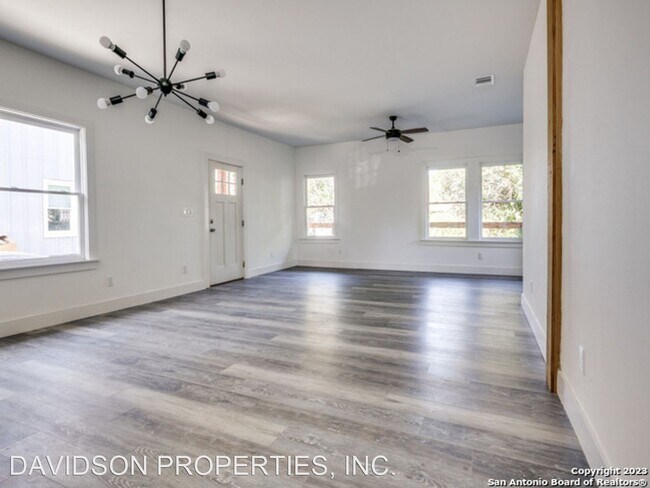 Foto del edificio - 2 br, 2.5 bath House - 814 Burnet St #3