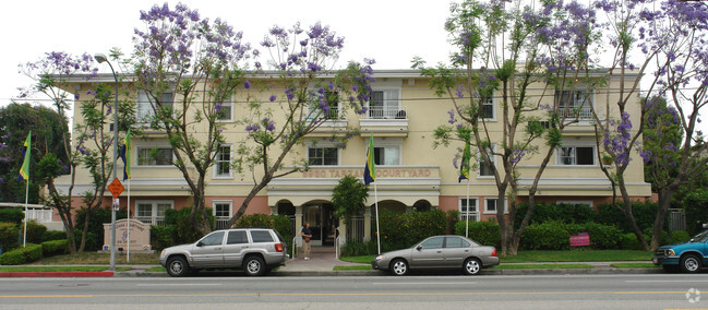 Foto principal - Tarzana Courtyard