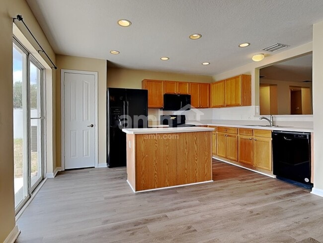 Building Photo - 10512 Boyette Creek Blvd