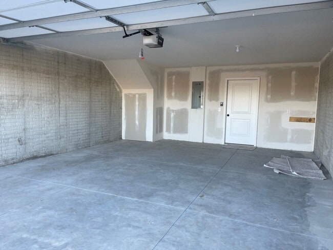 Photo - Townhome for Rent in Papillion