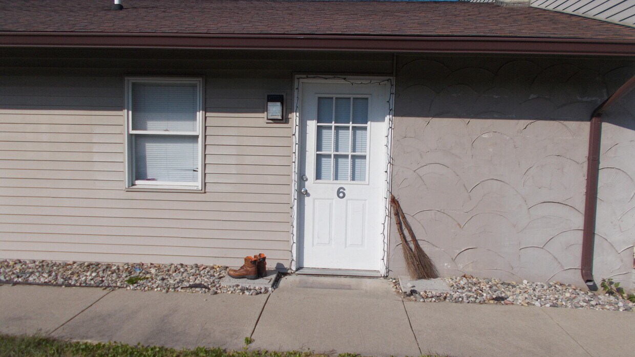 Primary Photo - 1279 Saginaw Rd