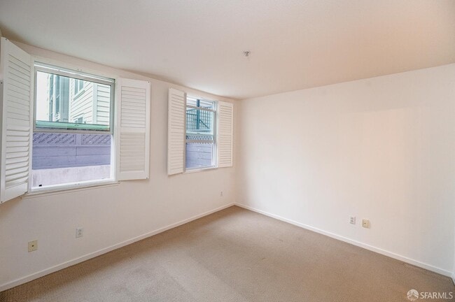 Building Photo - 8400 Oceanview Terrace