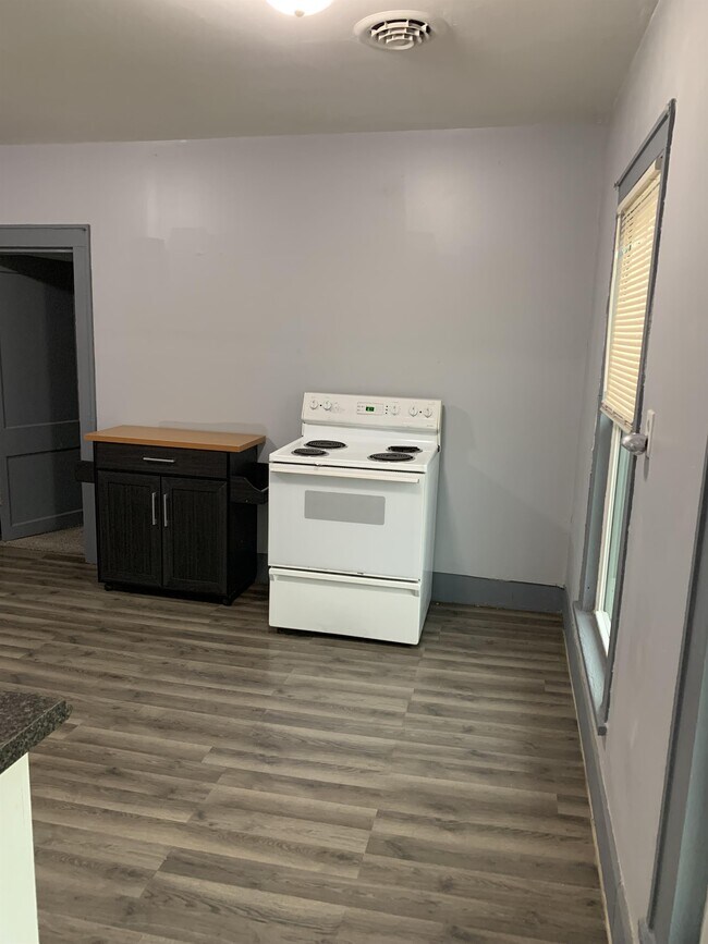 Foto del edificio - 407 Oak Ave SE