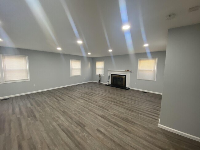 Foto del edificio - 31 New Castle Ln
