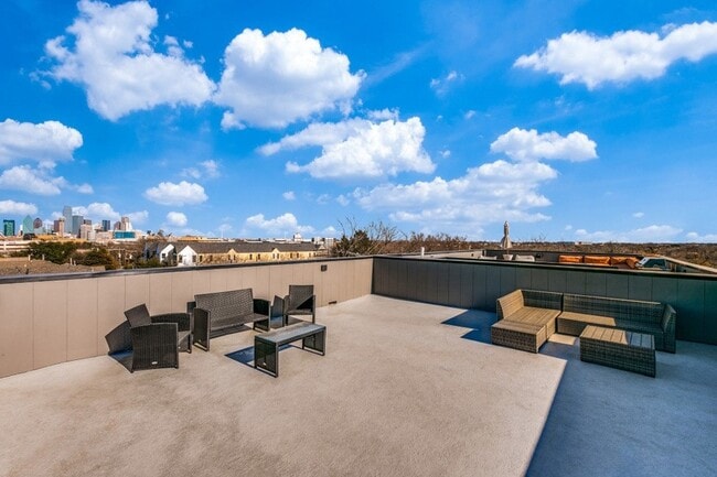 Building Photo - 345 Mathey Ct