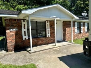 Building Photo - 801B Sandpiper Dr