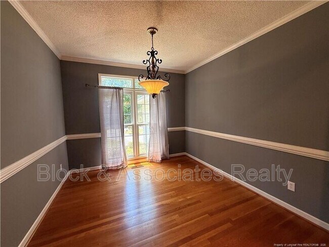 Foto del edificio - 995 Greenbriar Dr